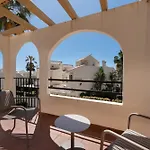 Dom wakacyjny Beachside Townhouse - Sleeps 8 *