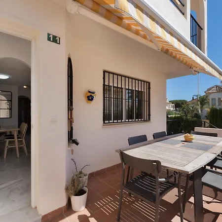 Beachside Townhouse - Sleeps 8 Ferienhaus *