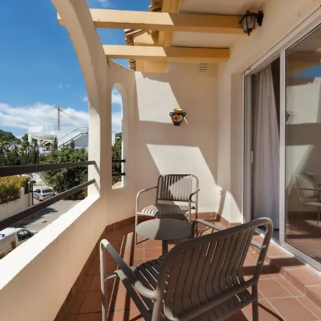 Vakantiehuis Beachside Townhouse - Sleeps 8 Marbella