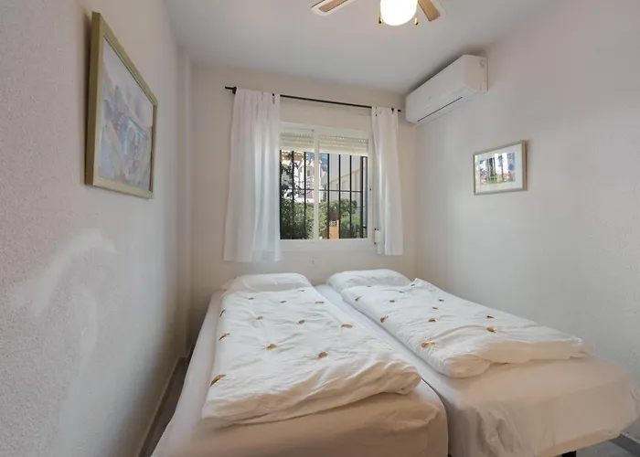 Vakantiehuis Beachside Townhouse - Sleeps 8 *