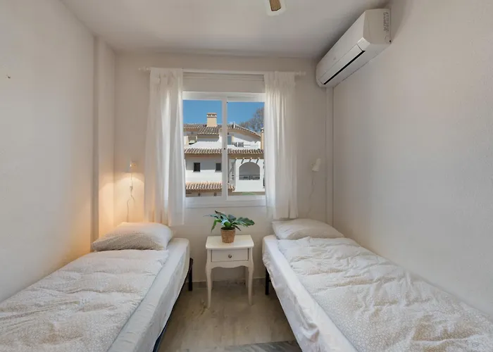 Vakantiehuis Beachside Townhouse - Sleeps 8 *